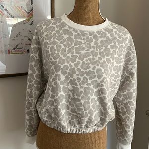 24 Hippie Rose Sweater Large Womens Animal Print Pullover Casual Soft